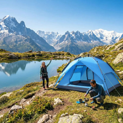 homme prépare repas devant tente pour randonnée bleu montagne lac